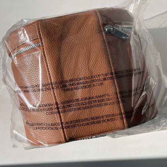 COPY - Saie - THE VIRAL sold out - THE VANITY CASE - Picture 3 of 4